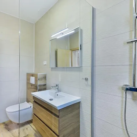 Ferienhaus In Privlaka Mit Privatem Pool - B61955 *
